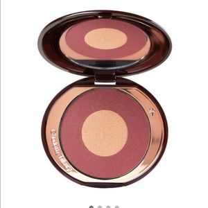 !!SOLD!! - Charlotte Tilbury Cheek to Chic Blush - Walk Of No Shame